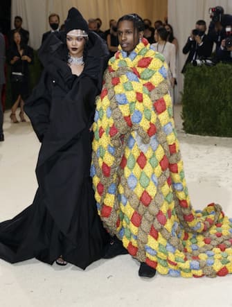 epa09466732 Rihanna and ASAP Rocky (R) pose on the red carpet for the 2021 Met Gala, the annual benefit for the Metropolitan Museum of Art's Costume Institute, in New York, New York, USA, 13 September 2021. The event coincides with the Met Costume Institute's first two-part exhibition, 'In America: A Lexicon of Fashion' which opens 18 September 2021, to be followed by 'In America: An Anthology of Fashion' which opens 05 May 2022 and both conclude 05 September 2022.  EPA/JUSTIN LANE