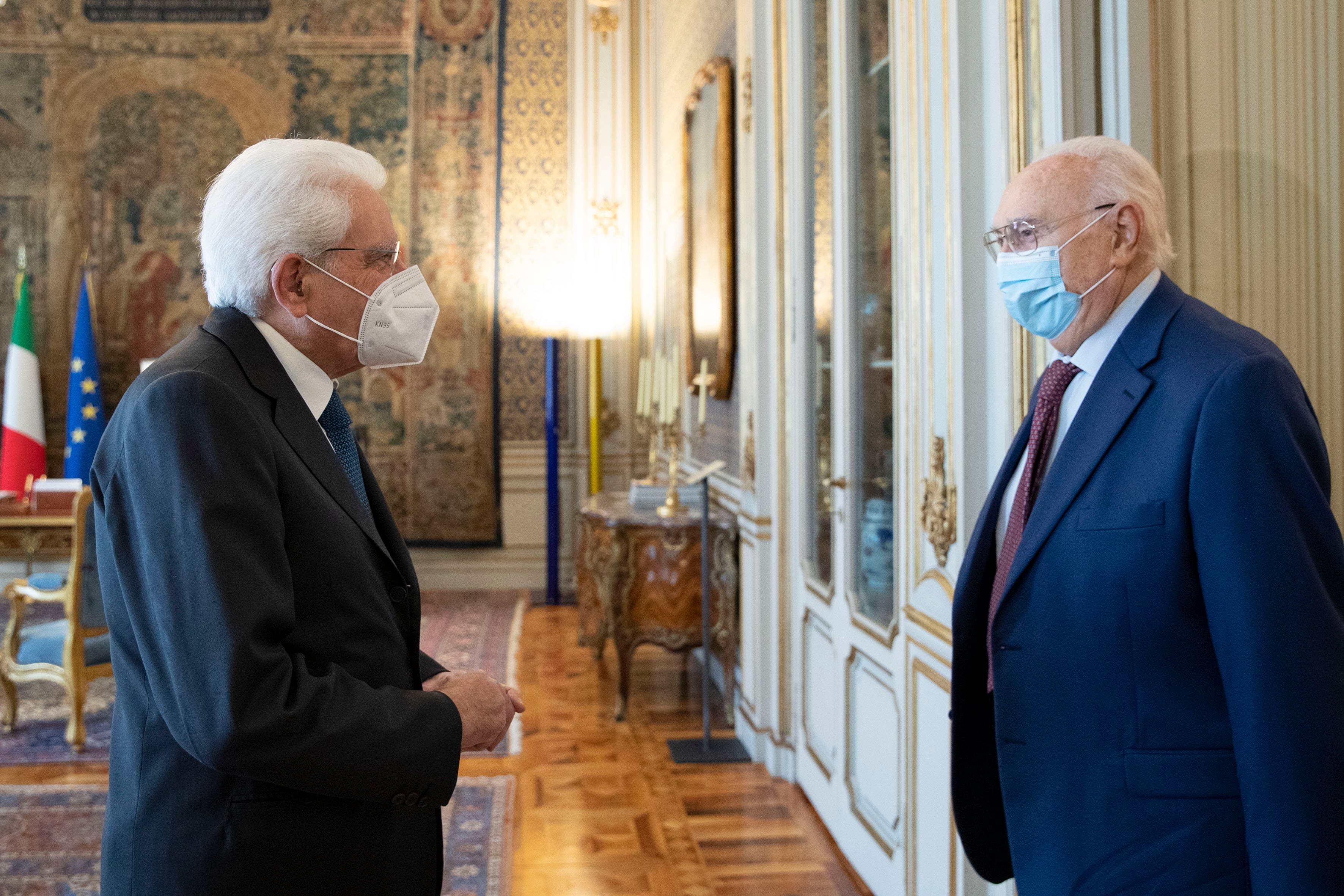 Il Presidente della Repubblica, Sergio Mattarella, ha ricevuto nel pomeriggio al Quirinale, Pippo Baudo al quale ha consegnato l'onorificenza di Cavaliere di Gran Croce dell'Ordine al Merito della Repubblica Italiana.