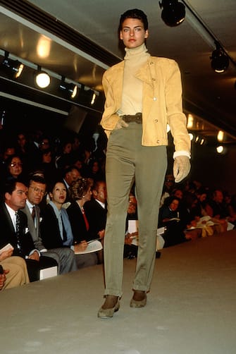 NEW YORK, NY - CIRCA 1989: Linda Evangelista at the Calvin Klein Fashion Show circa 1989 in New York City. (Photo by Images Press/IMAGES/Getty Images)