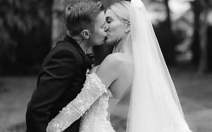Hailey Bieber condivide alcune foto del matrimonio con Justin