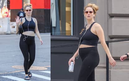 Jennifer Lawrence incinta, le foto con il pancione a New York