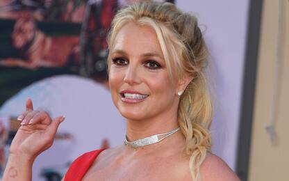 Britney Spears addobba la casa per Natale: "Più gioia nella vita"
