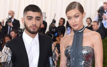 NEW YORK, NY - MAY 02:  Gigi Hadid and Zayn Malik arrive for the "Manus x Machina: Fashion In An Age Of Technology" Costume Institute Gala at Metropolitan Museum of Art on May 2, 2016 in New York City.  (Photo by Karwai Tang/WireImage)