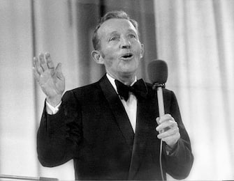 OSLO, NORWAY - AUGUST 30:  US actor and singer Bing Crosby performs at the Momarkedet opening show with his orchestra in Oslo 30 August 1977.  AFP PHOTO  (Photo credit should read STF/AFP via Getty Images)