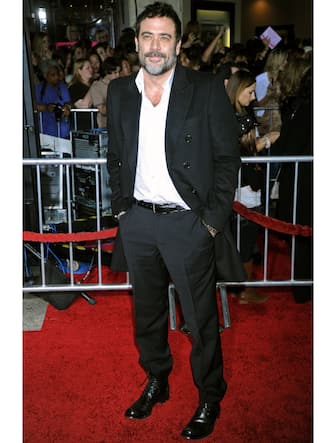 Actor Jeffrey Dean Morgan arrives at The Twilight Saga: New Moon premiere held at the Mann Village Theatre on November 16, 2009 in Westwood, California. (Photo by Jeff Kravitz/FilmMagic)