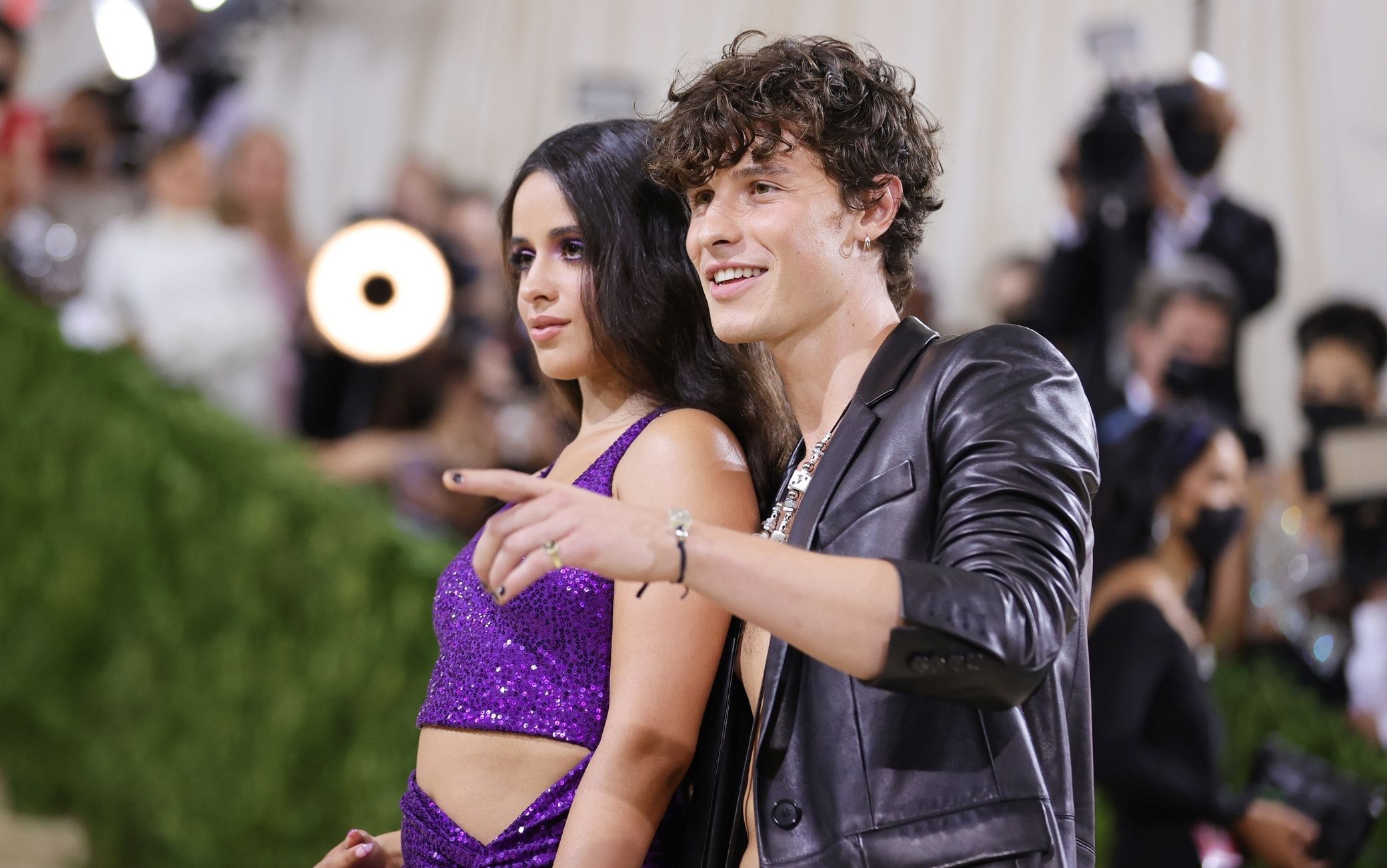 Shawn Mendes e Camila Cabello si sono lasciati l'annuncio su Instagram