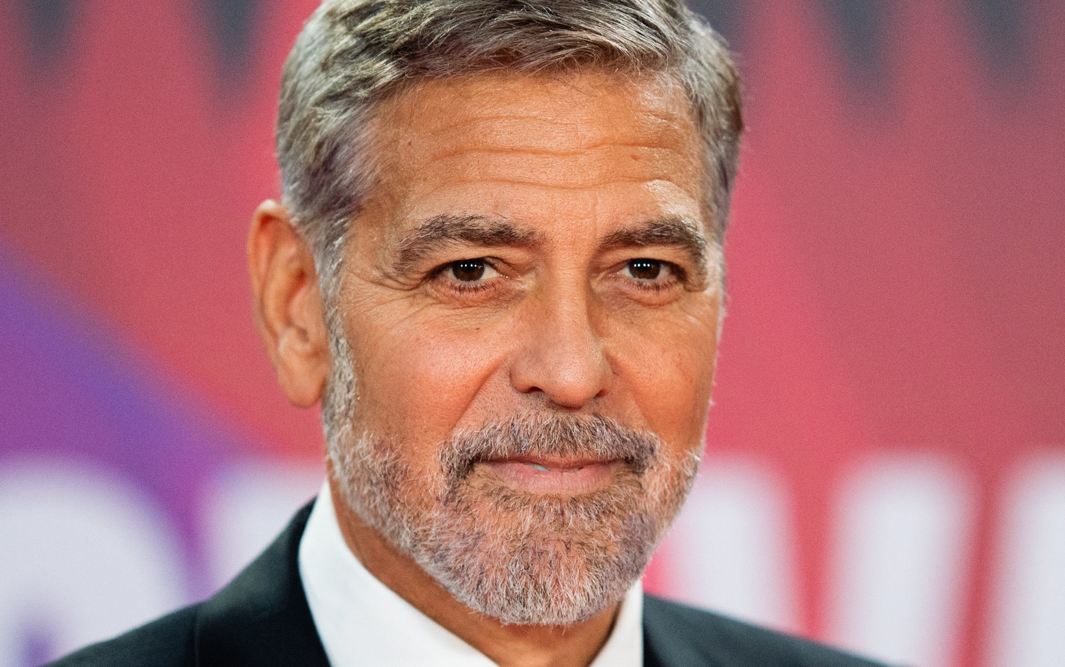 George Clooney: “The motorcycle accident in Sardinia?  There were those who thought about social video “