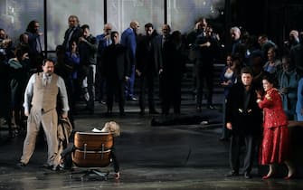 Una scena del Macbeth che apre la stagione della Scala di Milano il 7 dicembre 2021