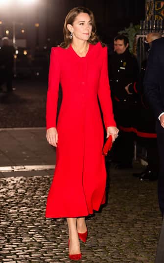 LONDON, ENGLAND - DECEMBER 08: Catherine, Duchess of Cambridge attends the "Together at Christmas" community carol service on December 08, 2021 in London, England. (Photo by Samir Hussein/WireImage)