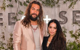 LOS ANGELES, CALIFORNIA - OCTOBER 21: Jason Momoa (L) and Lisa Bonet attend the World Premiere of Apple TV+'s "See" at Fox Village Theater on October 21, 2019 in Los Angeles, California. (Photo by Rodin Eckenroth/FilmMagic)