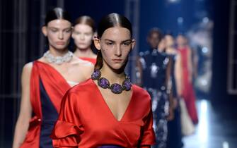 PARIS, FRANCE - JANUARY 27: (EDITORIAL USE ONLY - For Non-Editorial use please seek approval from Fashion House) Models walk the runway during the Fendi Couture Haute Couture Spring/Summer 2022 show as part of Paris Fashion Week on January 27, 2022 in Paris, France. (Photo by Kristy Sparow/Getty Images)