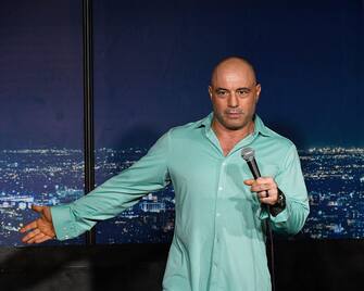 PASADENA, CA - MARCH 15:  Comedian Joe Rogan performs during his appearance at The Ice House Comedy Club on March 15, 2019 in Pasadena, California.  (Photo by Michael S. Schwartz/Getty Images)