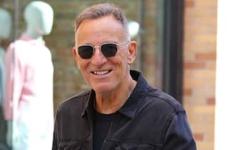 Bruce “The Boss” Springsteen is all smiles while shopping in Manhattan’s Soho area.  The Boss is currently in town to start rehearsals for his Broadway comeback amid COVID19.  Bruce kindly removed his mask to show his big smile to the photographer.

Pictured: Bruce Springsteen

BACKGRID USA 23 JUNE 2021 

BYLINE MUST READ: BrosNYC / BACKGRID

USA: +1 310 798 9111 / usasales@backgrid.com

UK: +44 208 344 2007 / uksales@backgrid.com

*UK Clients - Pictures Containing Children
Please Pixelate Face Prior To Publication*