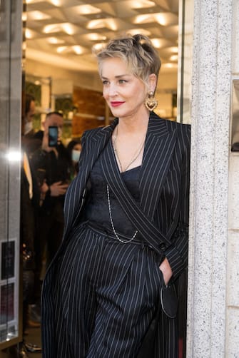 MILAN, ITALY - FEBRUARY 26: Sharon Stone attends a photocall during a Dolce & Gabbana boutique event during the Milan Fashion Week Fall/Winter 2022/2023 on February 26, 2022 in Milan, Italy. (Photo by Jacopo Raule/Getty Images)
