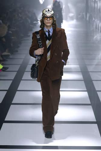 A model walks the runway at the Gucci fashion show during the Milan Fashion Week Fall/Winter 2022/2023 on February 25, 2022 in Milan, Italy.(Photo by Estrop/Getty Images)