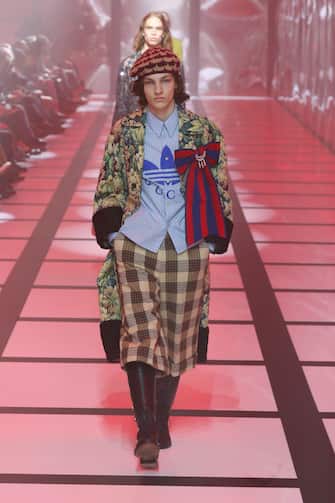 A model walks the runway at the Gucci fashion show during the Milan Fashion Week Fall / Winter 2022/2023 on February 25, 2022 in Milan, Italy. (Photo by Estrop / Getty Images)
