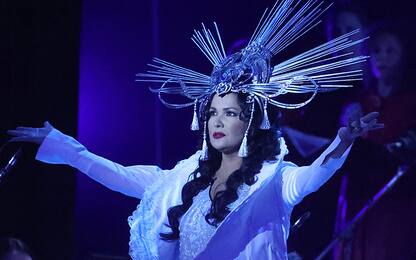 Anna Netrebko fuori dal Met di NY: non ha ripudiato sostegno a Putin