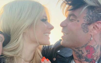 Avril Lavigne sposerà Mod Sun: la proposta a Parigi