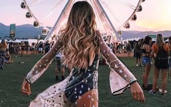 Coachella 2022, 10 perfect outfits for those who go to the Festival or to a themed party.  PHOTO