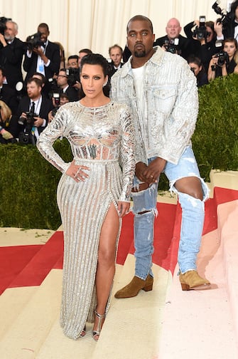 NEW YORK, NY - MAY 02:  Kim Kardashian West (L) and Kanye West attend the "Manus x Machina: Fashion In An Age Of Technology" Costume Institute Gala at Metropolitan Museum of Art on May 2, 2016 in New York City.  (Photo by Jamie McCarthy/FilmMagic)