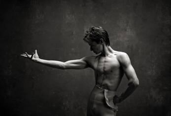 Al Teatro Arcimboldi un gala di danza omaggia Rudolf Nureyev