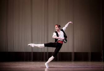 Tra le stelle presenti anche Viktor Ishchuk, primo ballerino della National Opera of Ukraine – Kiev: insieme a Ana Sophia Scheller (Prima ballerina National Opera of Ukraine, City Ballet New York) danzerà "Paquita" e "Don't say a word"