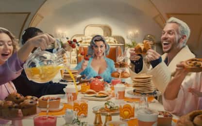 Katy Perry tra sushi e pizza in uno spot per Just Eat