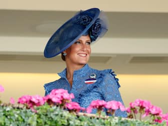 ASCOT, UNITED KINGDOM - JUNE 15: (EMBARGOED FOR PUBLICATION IN UK NEWSPAPERS UNTIL 24 HOURS AFTER CREATE DATE AND TIME) Sophie, Countess of Wessex attends day 2 of Royal Ascot at Ascot Racecourse on June 15, 2022 in Ascot, England.  (Photo by Max Mumby / Indigo / Getty Images)