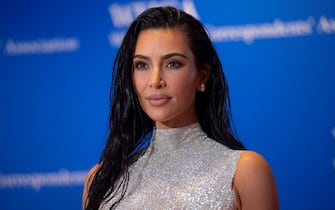 epa09919771 Socialiate Kim Kardashian arrives at the 2022 White House Correspondents' Association Dinner at the Washington Hilton in Washington, DC, USA, 30 April 2022. The dinner is back this year for the first time since 2019.  EPA/BONNIE CASH / POOL