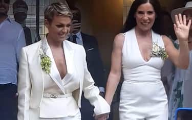Paola Turci e Francesca Pascale spose, le foto del matrimonio