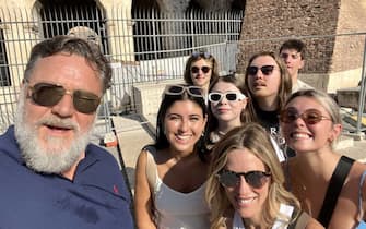 Russell Crowe in Rome, the Gladiator star tour from the Colosseum to the Sistine Chapel