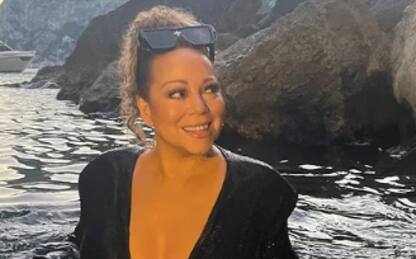 Vip in vacanza, Mariah Carey tra le onde di Capri. VIDEO