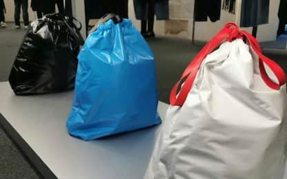 Balenciaga, la borsa che somiglia ad un sacchetto della spazzatura