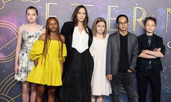 LONDON, ENGLAND - OCTOBER 27:  (L to R) Shiloh Jolie-Pitt, Zahara Jolie-Pitt, Angelina Jolie, Vivienne Jolie-Pitt, Maddox Jolie-Pitt and Knox Jolie-Pitt attend the "Eternals" UK Premiere at the BFI IMAX Waterloo on October 27, 2021 in London, England. (Photo by Tim P. Whitby/Getty Images)