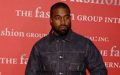 Yeezy GAP, Kanye West nella bufera: capi venduti in sacchi spazzatura