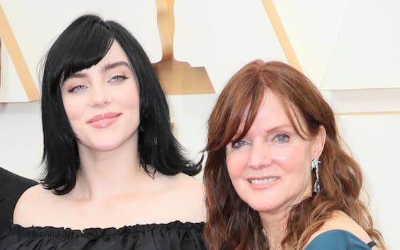 Billie Eilish and mom will be honored at the EMAs for their support of the environment