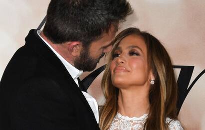 Matrimonio Jennifer Lopez e Ben Affleck: i tre abiti da sposa