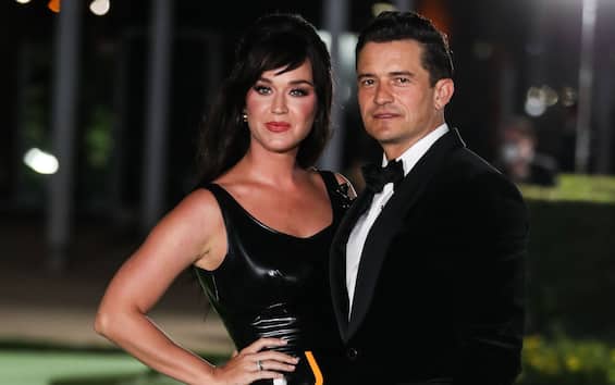 Vip on vacation, Katy Perry and Orlando Bloom on a yacht in Amalfi