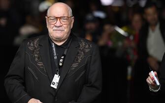 epa09500707 US film director Paul Schrader poses on the Green Carpet of the 17th Zurich Film Festival (ZFF) in Zurich, Switzerland, 01 October 2021. The festival runs from 23 September to 03 October 2021.  EPA/WALTER BIERI