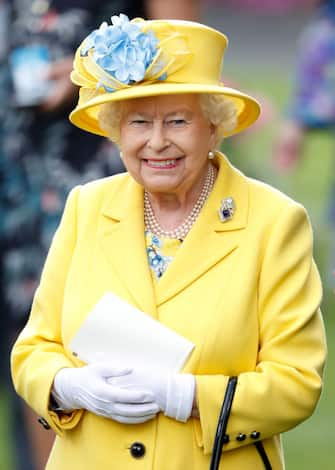 ASCOT, UNITED KINGDOM - JUNE 19: (EMBARGOED FOR PUBLICATION IN UK NEWSPAPERS UNTIL 24 HOURS AFTER CREATE DATE AND TIME) Queen Elizabeth II watches her horse 'Fabricate' run in the Wolferton Stakes on day 1 of Royal Ascot at Ascot Racecourse on June 19, 2018 in Ascot, England. (Photo by Max Mumby/Indigo/Getty Images)