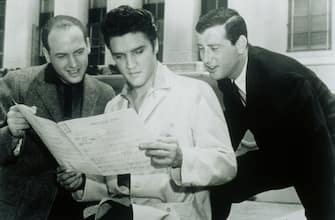 MIKE STOLLER ELIVIS PRESLEY JERRY LEIBER AT MGM STUDIOS, 1957