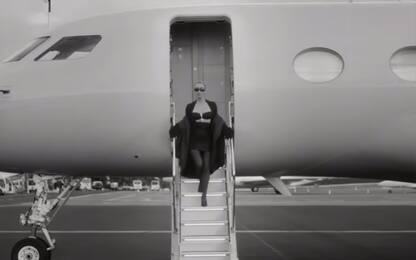Kim Kardashian arriva a Milano per Dolce&Gabbana. VIDEO