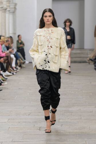 Ermanno Scervino at Milan Fashion Week between delicacy and roughness