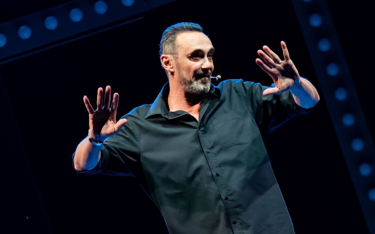 Giuseppe Giacobazzi, da Zelig Off al one man show in prima serata