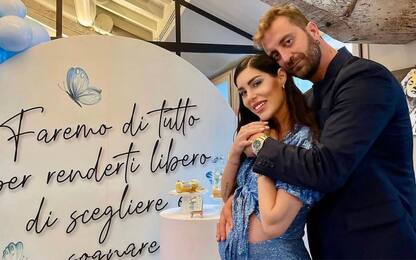 Bianca Atzei e Stefano Corti, le foto del baby shower