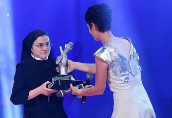 MILAN, ITALY - JUNE 05:  Suor Cristina Scuccia receives the 2014 The Voice of Italy award on June 5, 2014 in Milan,Italy.  (Photo by Stefania D'Alessandro/Getty Images)
