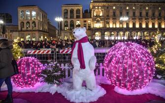 A moment of the Christmas tree lighting ceremony in Piazza Duomo in Milan, Italy, 06 December 2022.   ANSA/MATTEO CORNER