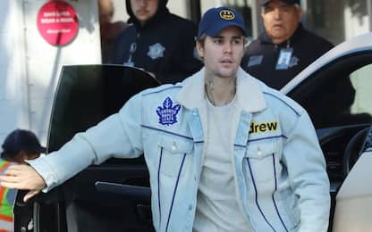 Justin Bieber vs H&M: "Vende il mio merchandising senza permesso"