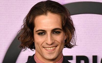 Damiano dei Maneskin compie 24 anni, le foto del compleanno anni '90