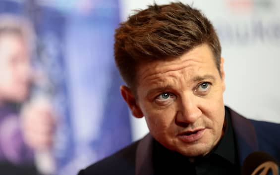 Jeremy Renner, the Avengers actor after the accident risks the amputation of a leg